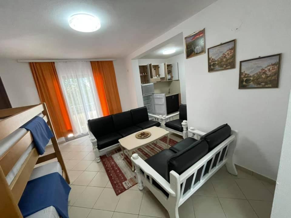 Aparthotel Vila Tufi Velipojë Extérieur photo