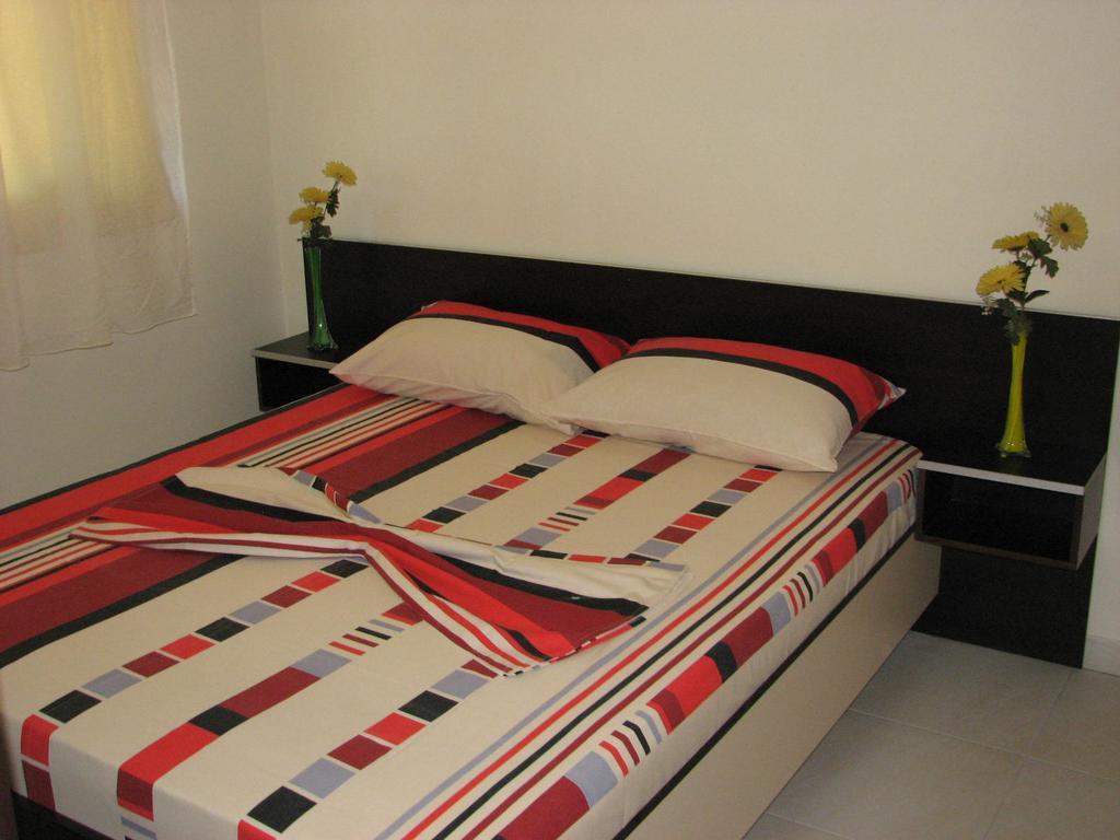 Aparthotel Vila Tufi Velipojë Chambre photo