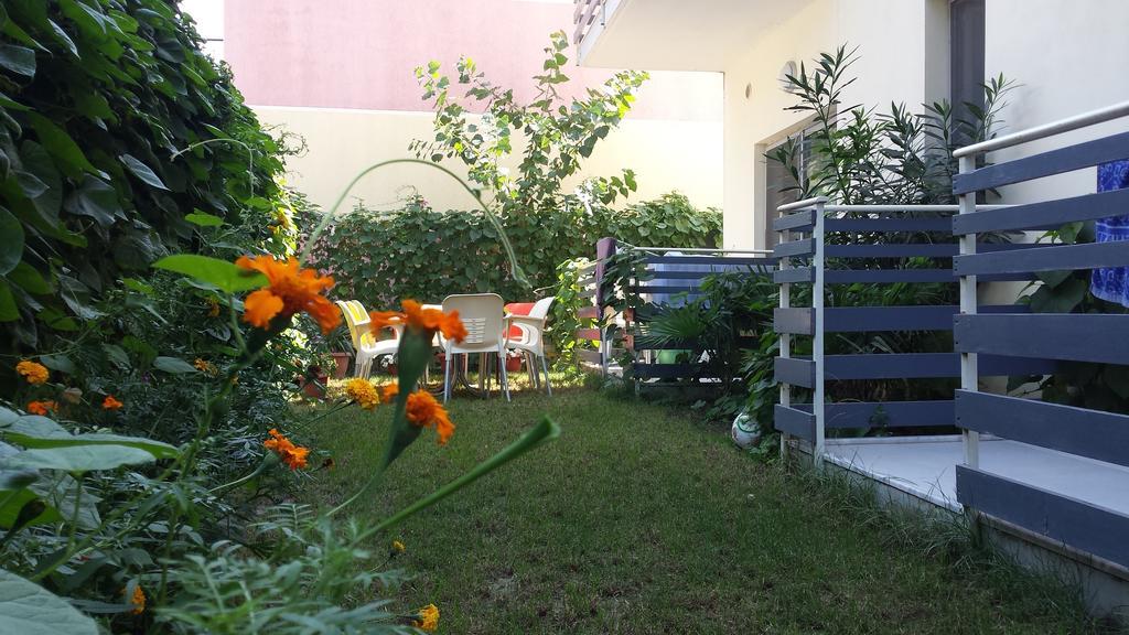 Aparthotel Vila Tufi Velipojë Extérieur photo