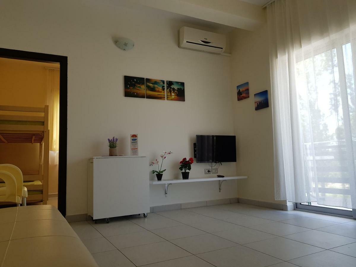 Aparthotel Vila Tufi Velipojë Extérieur photo